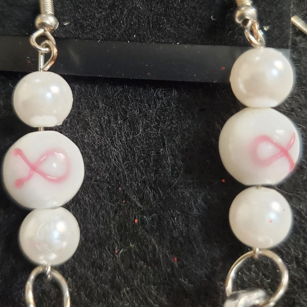 Breast Cancer Black Santa Claus earrings - Picture 2 of 2